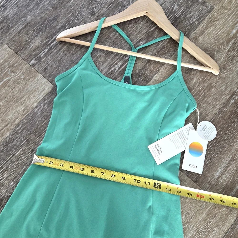 Vuori One Shot Tennis Dress NWT Tennis Prep Casual Performance Wear Athleisure - Picture 7 of 13